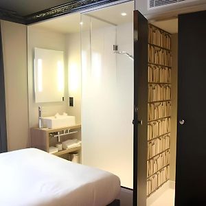 Kamer met Twee Aparte Bedden de Toegang voor Gehandicapten